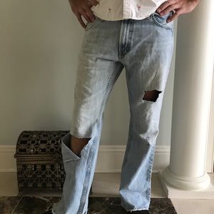 American Eagle deconstructed thrashed ripped jeans. 32/30